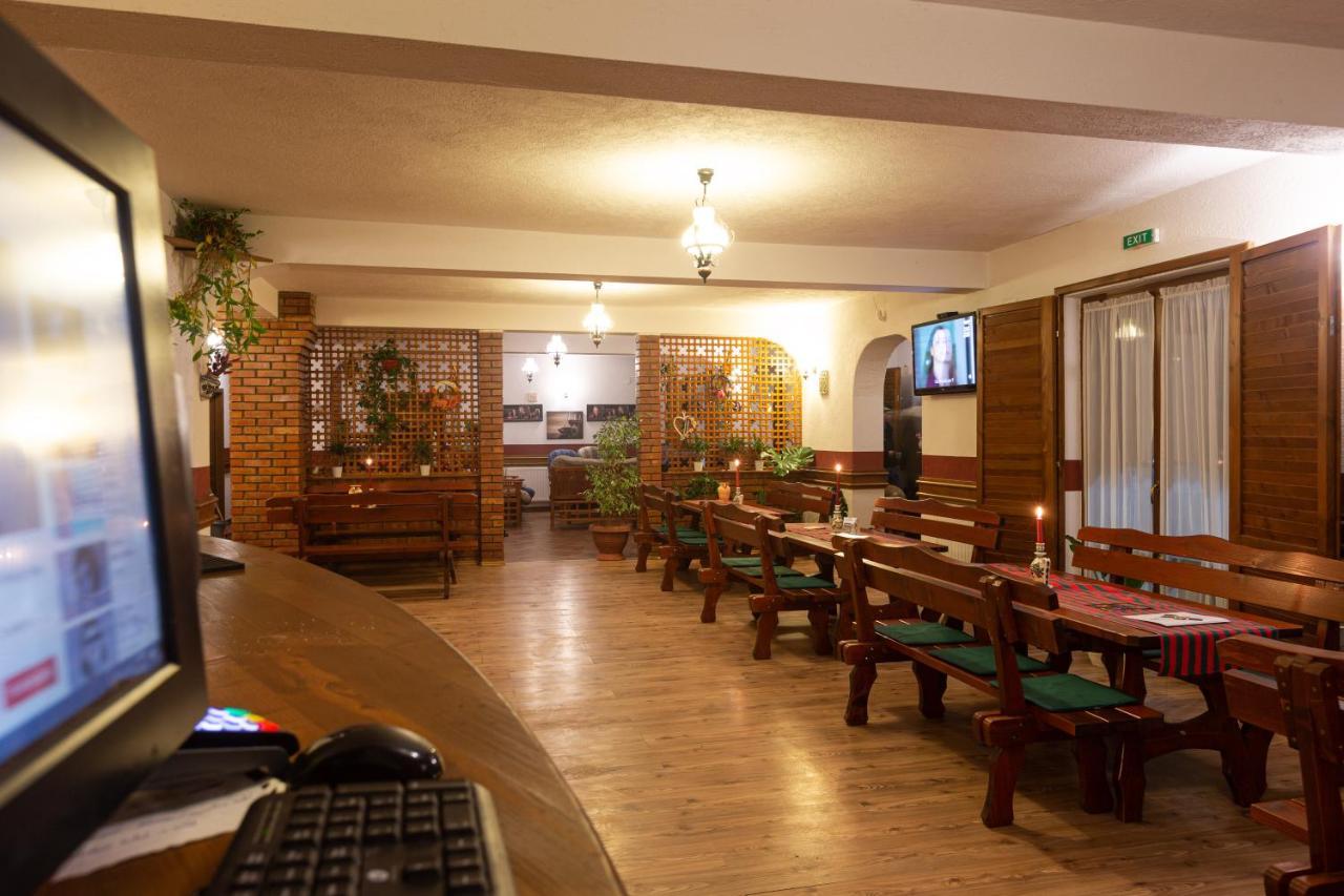 Pensiunea Si Restaurant Erdo Odorheiu Secuiesc Exteriör bild